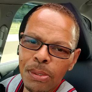 Meet your Posher, Derrick